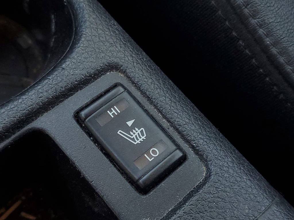 Used 2015 Nissan Rogue SL image 25