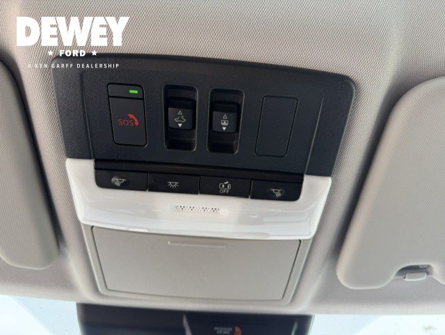 Used 2023 Mitsubishi Outlander SE Black Edition AWD/4WD image 18