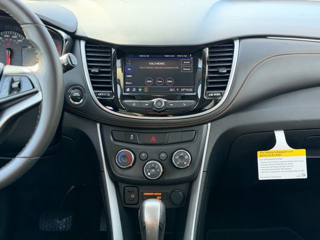 Certified 2022 Chevrolet Trax LT w/ Driver Confidence Package image 22
