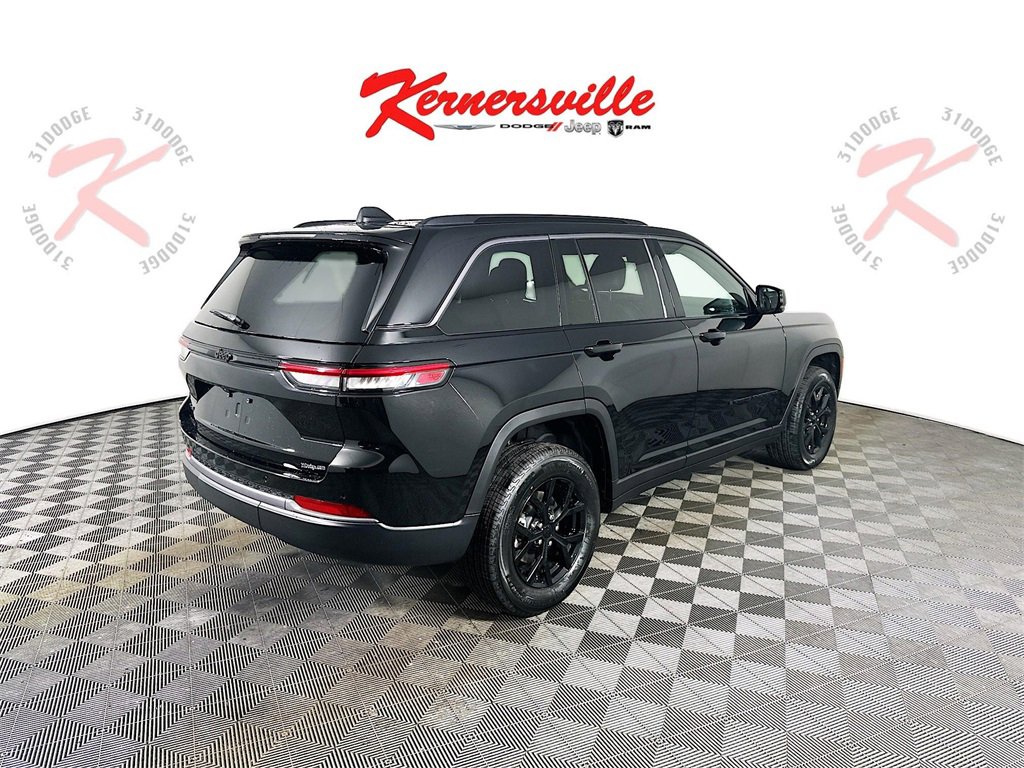 New 2026 Jeep Grand Cherokee Altitude image 7