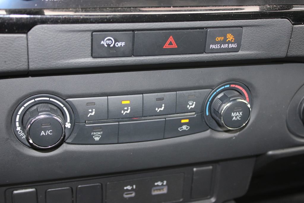 Used 2024 Nissan Frontier SV image 31