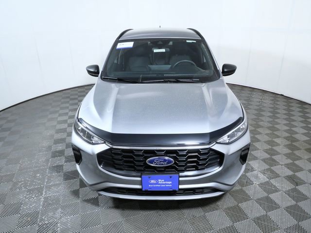 Certified 2023 Ford Escape ST-Line w/ Tech Pack #1 AWD/4WD image 3