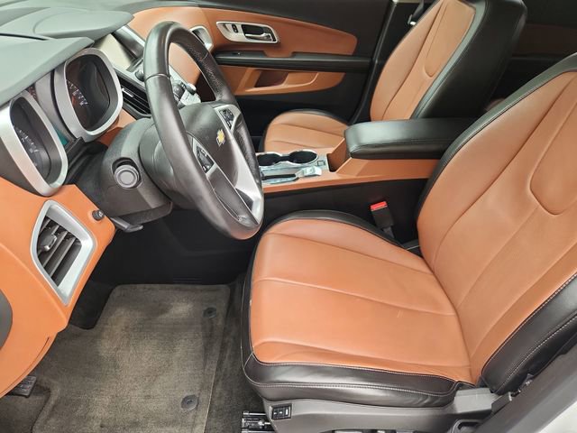 Used 2017 Chevrolet Equinox Premier w/ Enhanced Convenience Package AWD/4WD image 17