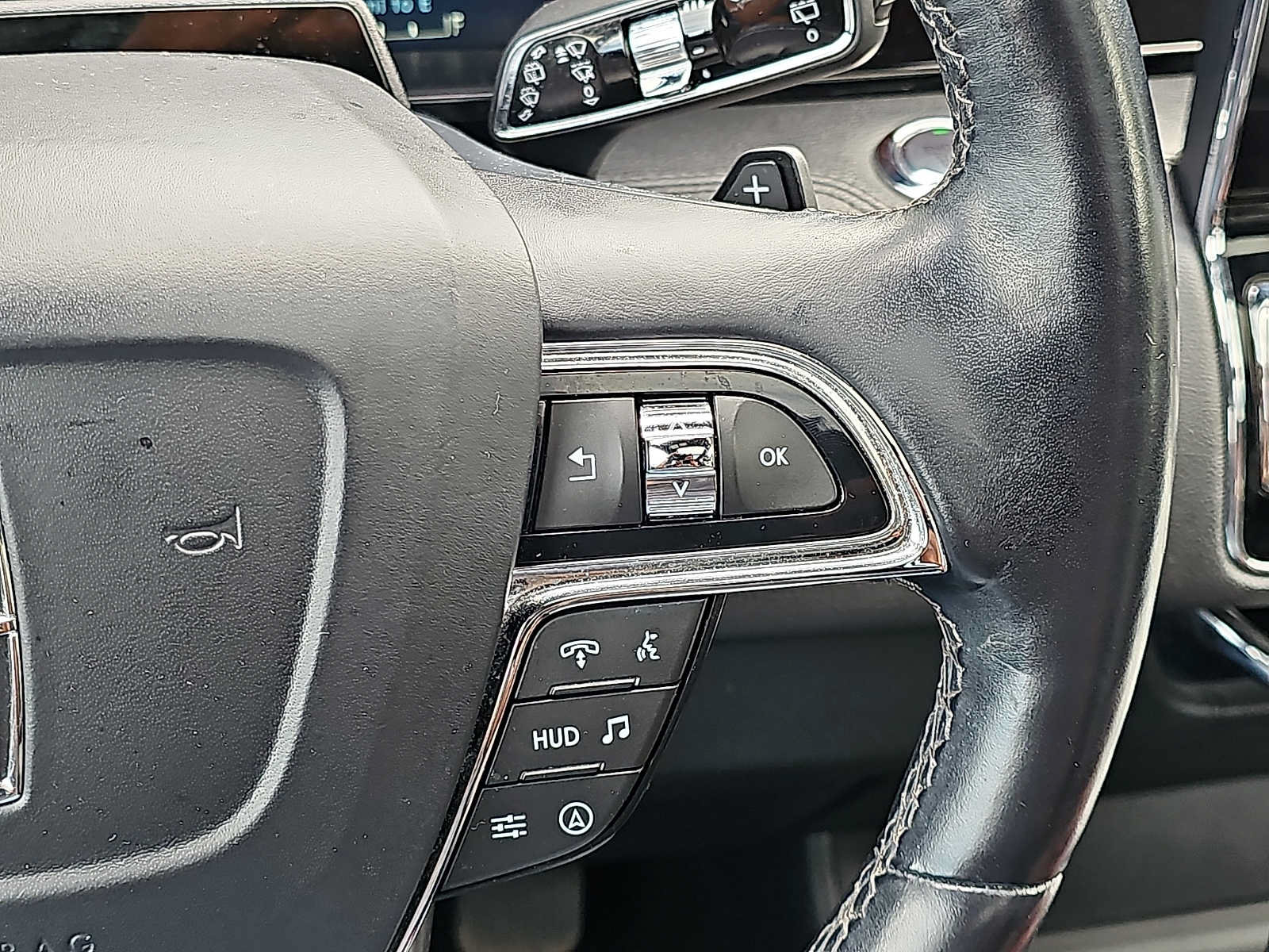 Used 2022 Lincoln Navigator L Reserve AWD/4WD image 26