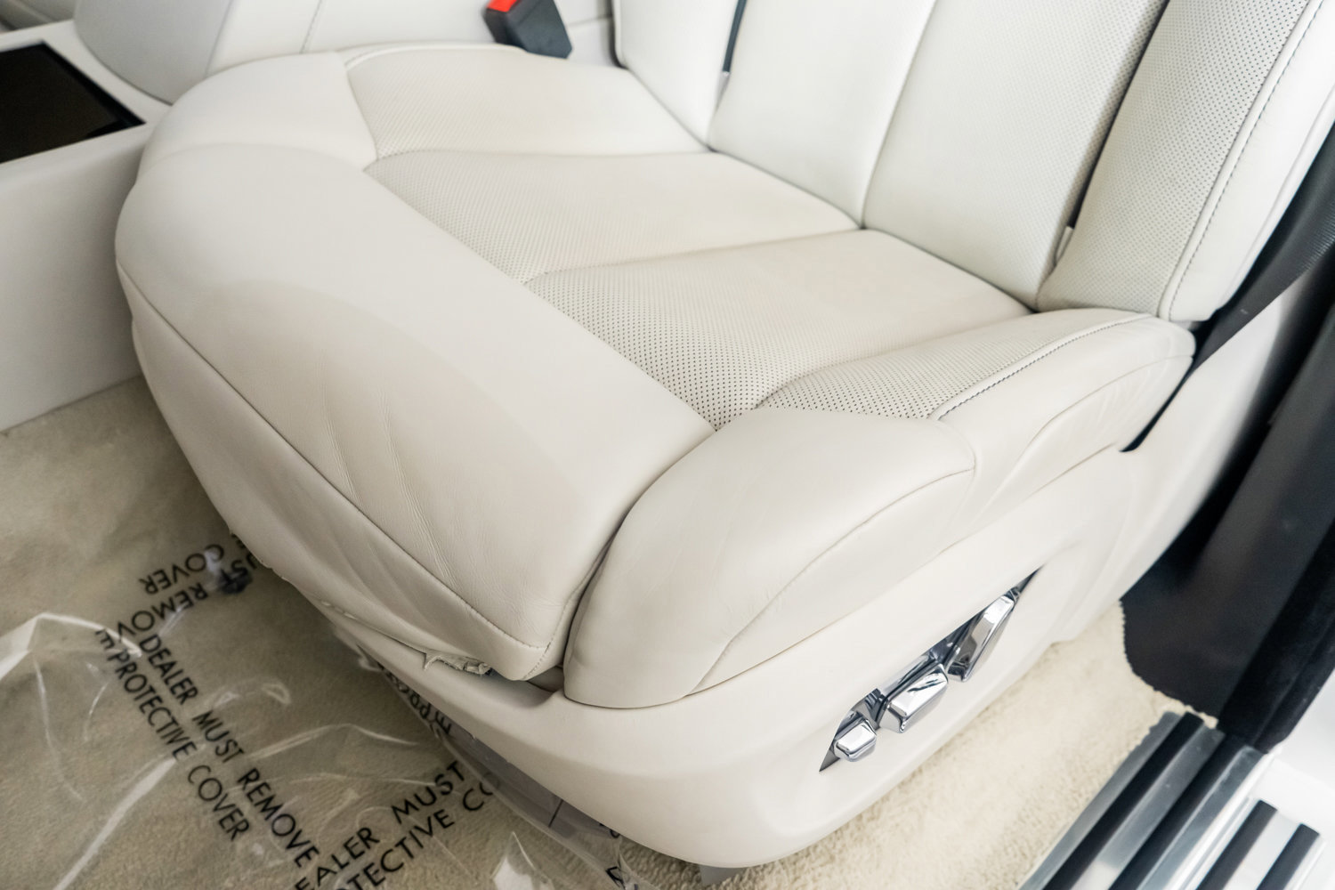 Used 2019 Rolls-Royce Phantom Sedan image 28