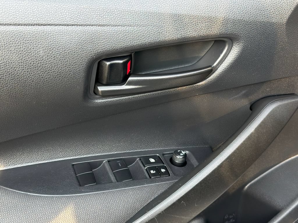 Used 2023 Toyota Corolla LE FWD image 17