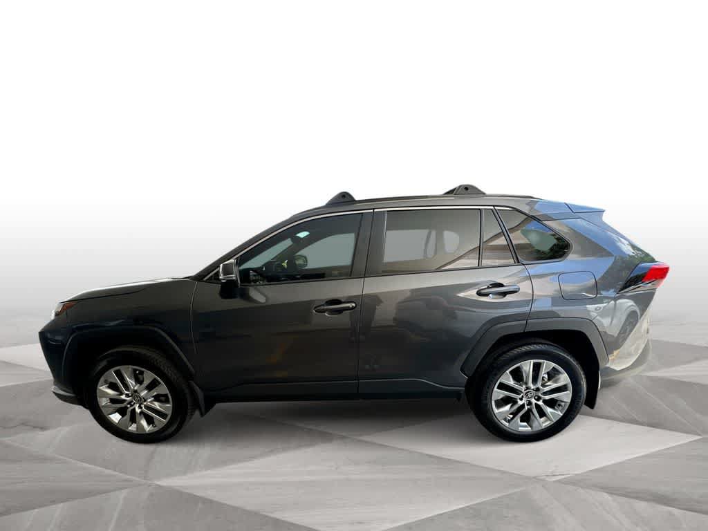 Used 2025 Toyota RAV4 XLE Premium w/ Weather Package FWD image 5
