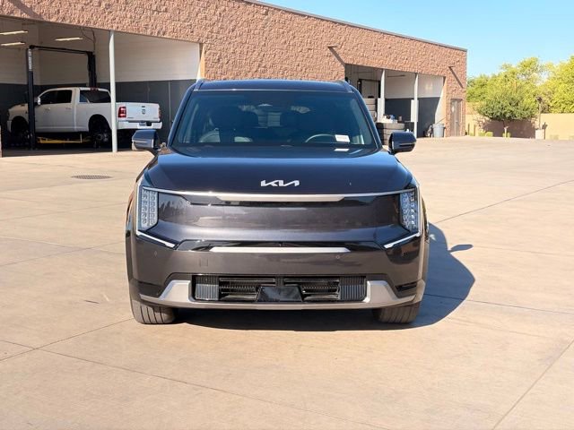 Used 2024 Kia EV9 Land AWD/4WD image 4
