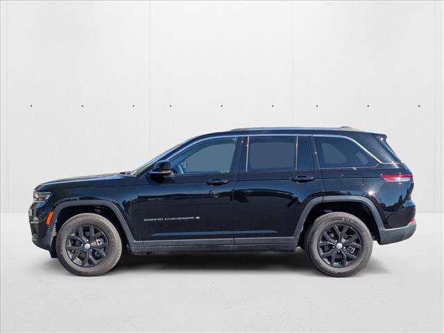 Used 2023 Jeep Grand Cherokee Limited image 9