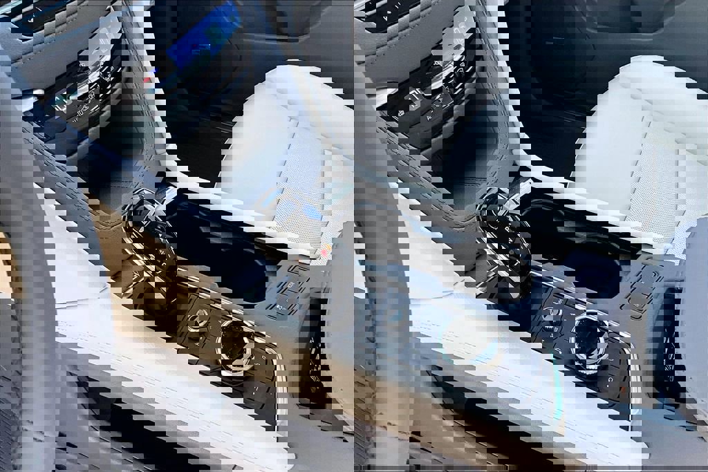 New 2026 Cadillac XT5 Premium Luxury w/ Driver Assist Package image 8