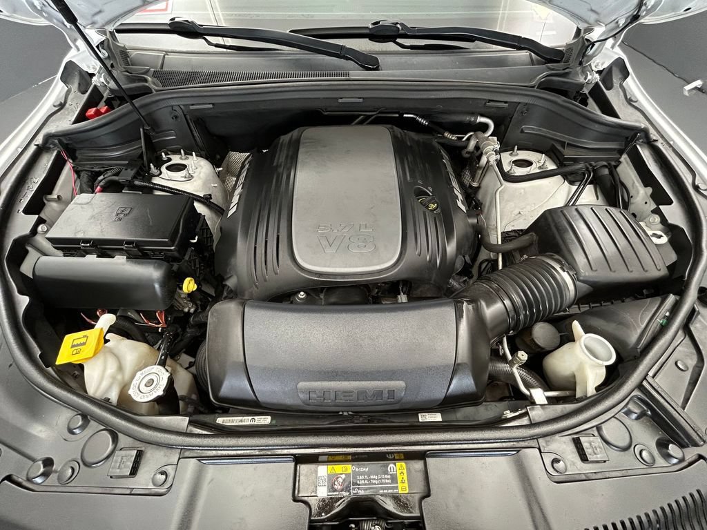 Used 2021 Dodge Durango R/T w/ Blacktop Package RWD image 31
