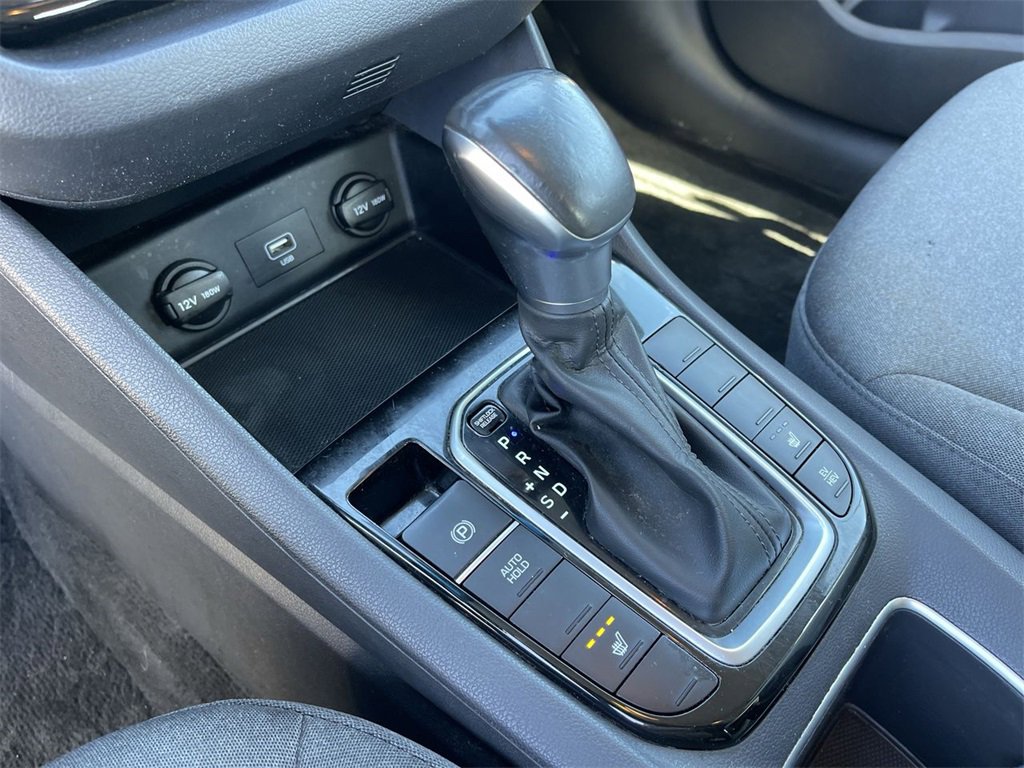 Used 2020 Hyundai Ioniq SE image 19