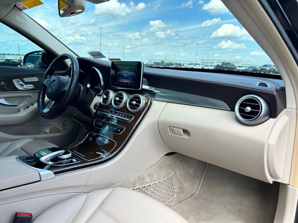 Used 2015 Mercedes-Benz C 300 4MATIC Sedan image 10