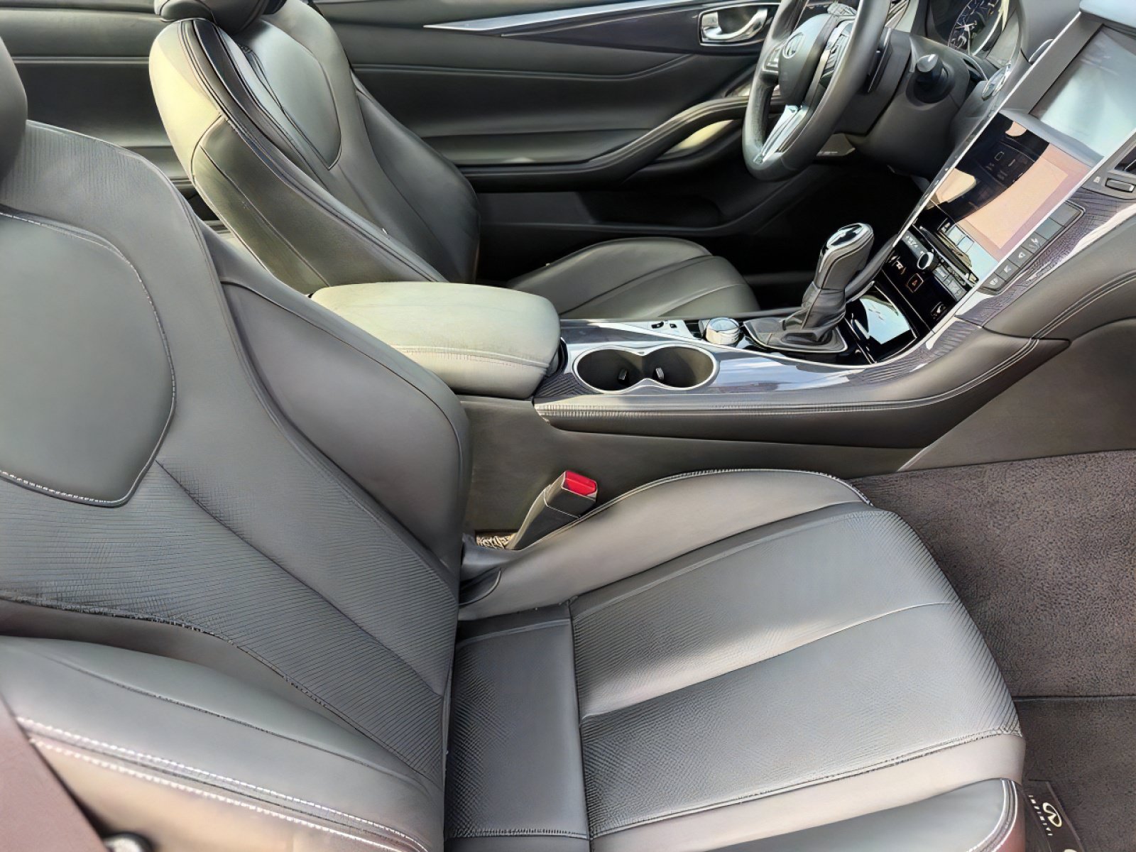 Used 2017 INFINITI Q60 Red Sport 400 RWD image 11