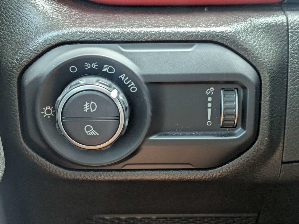 Used 2023 Jeep Gladiator Rubicon AWD/4WD image 24