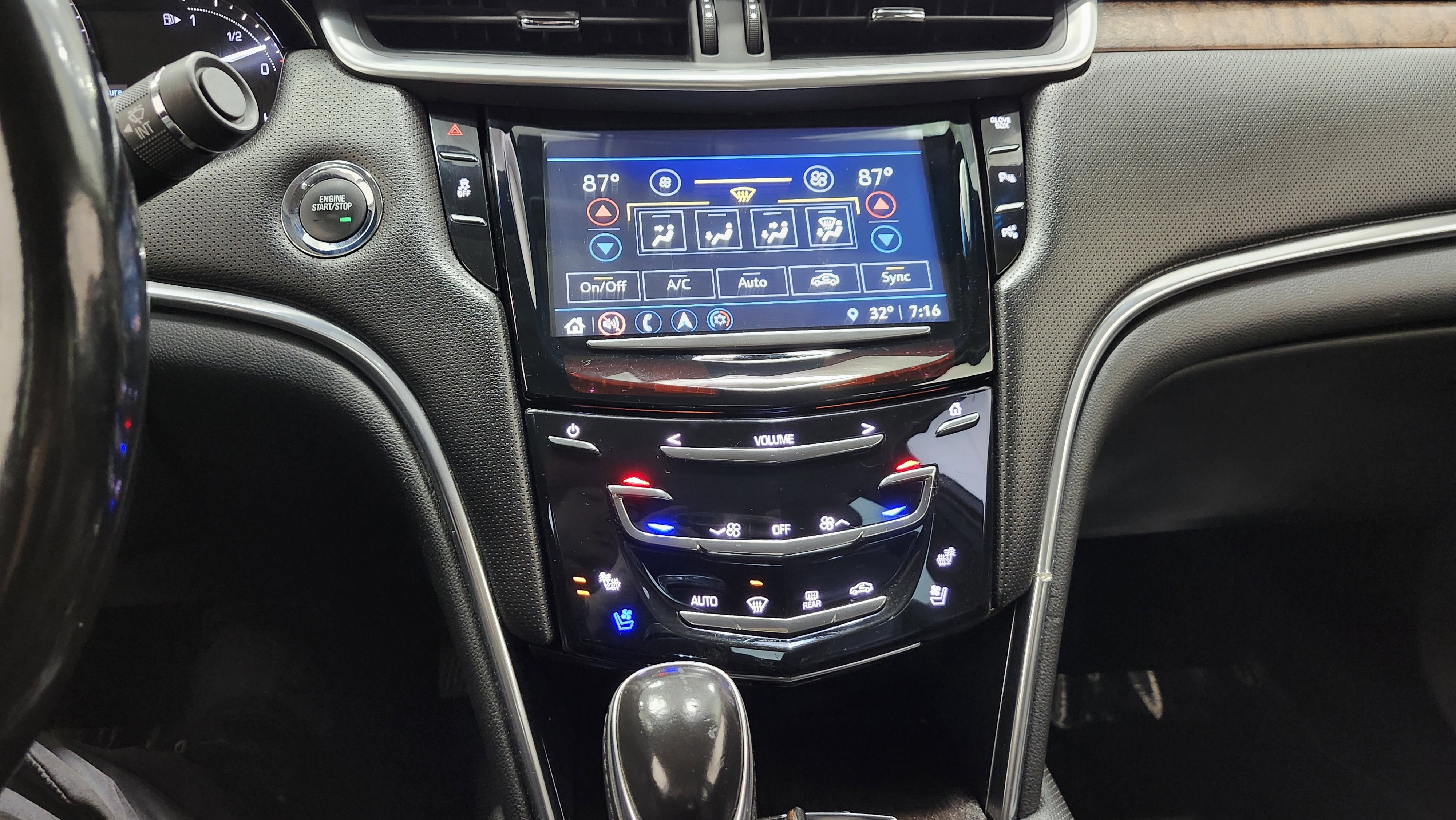 Used 2019 Cadillac XTS Luxury image 29