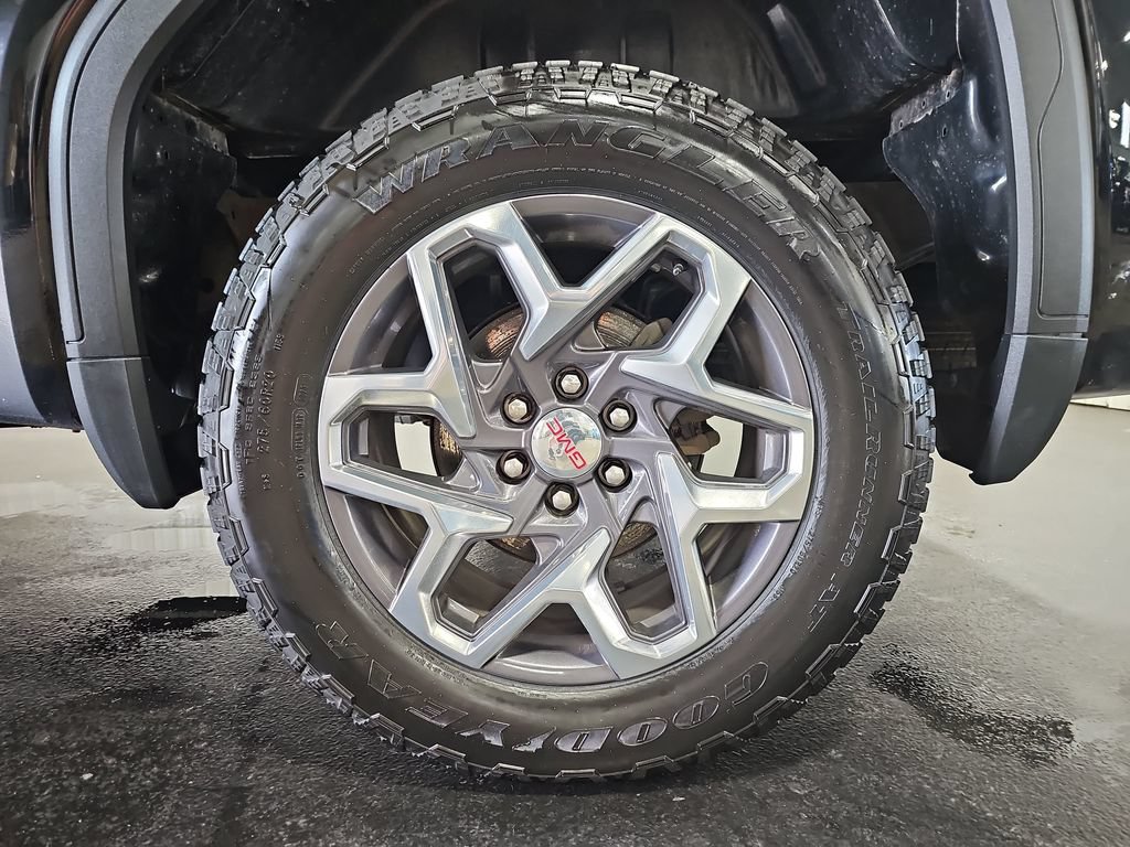 Used 2023 GMC Sierra 1500 SLE AWD/4WD image 34