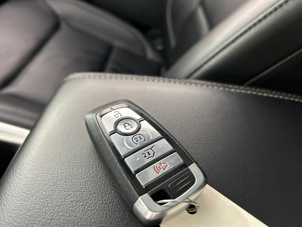 Used 2024 Ford Explorer XLT w/ Equipment Group 202A AWD/4WD image 15