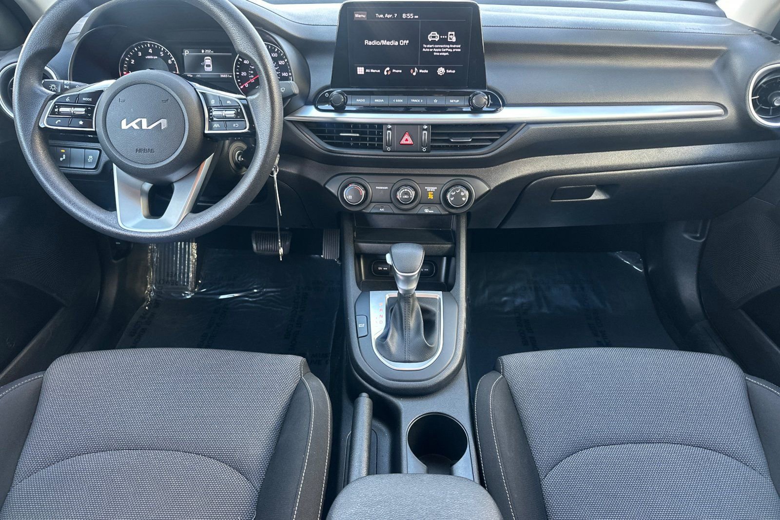 Used 2023 Kia Forte LXS w/ LXS Technology Package image 14