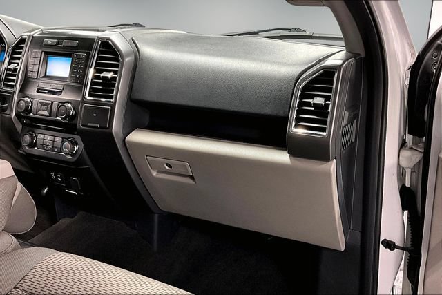 Used 2015 Ford F150 XLT RWD image 23
