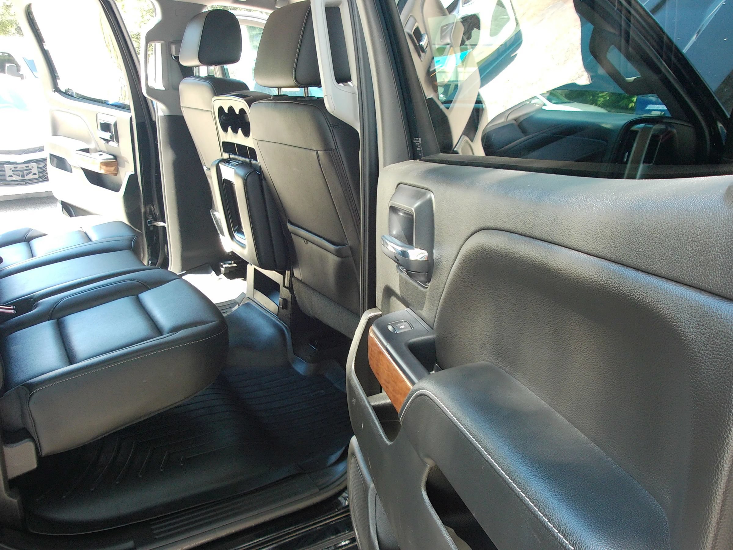 Used 2018 Chevrolet Silverado 1500 LTZ RWD image 32