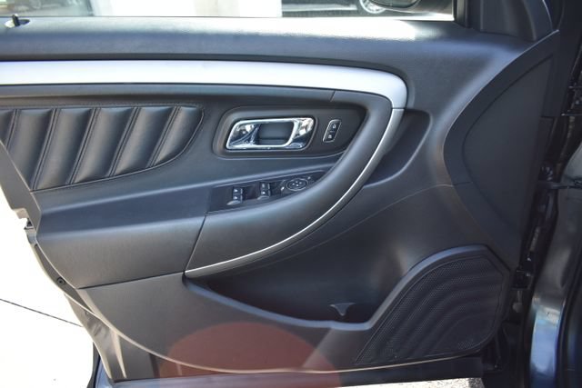 Used 2017 Ford Taurus SEL FWD image 18