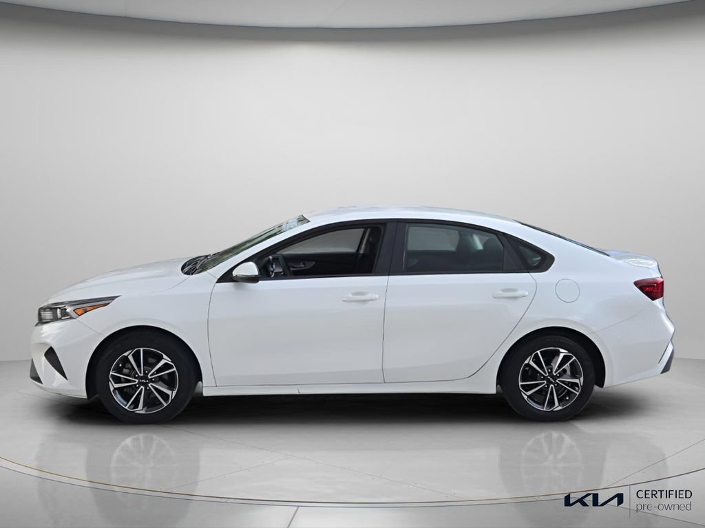 Certified 2023 Kia Forte LXS w/ LXS Technology Package FWD image 3