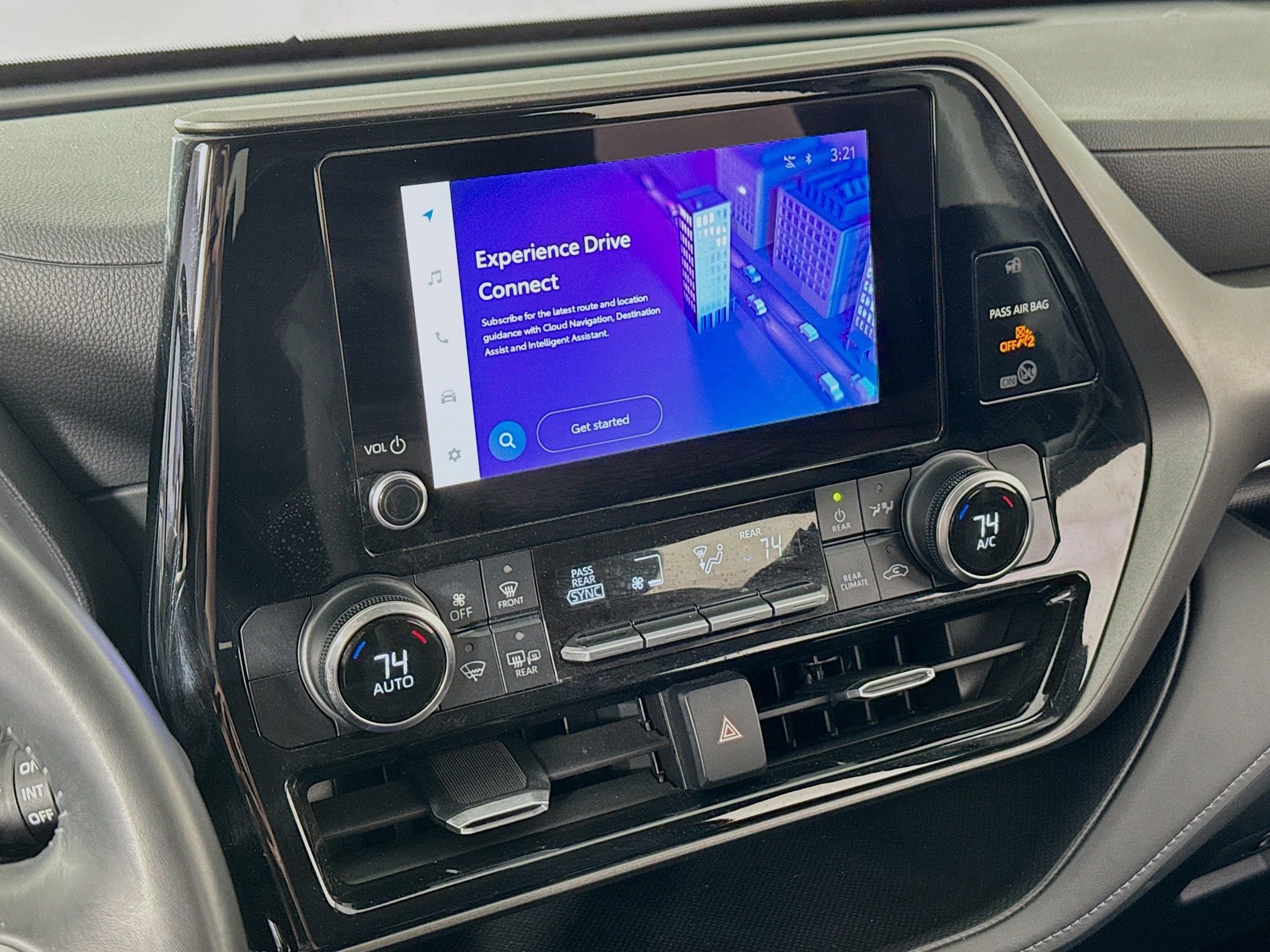 Certified 2024 Toyota Highlander LE image 15