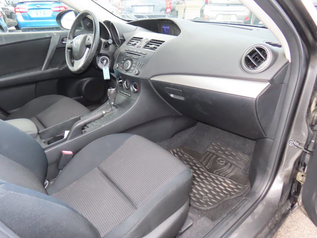 Used 2012 MAZDA MAZDA3 i Touring image 16
