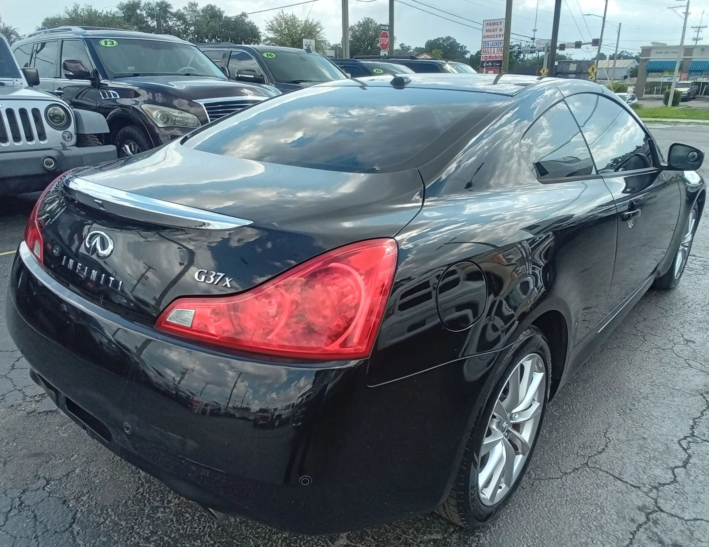Used 2013 INFINITI G37 x Coupe w/ Premium Pkg AWD/4WD image 5