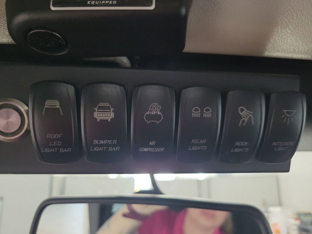 Used 2016 Jeep Wrangler Unlimited Rubicon AWD/4WD image 4