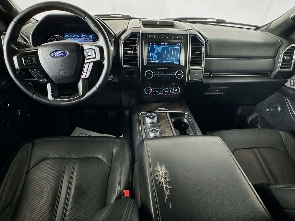Used 2018 Ford Expedition Limited w/ Equipment Group 301A AWD/4WD image 25