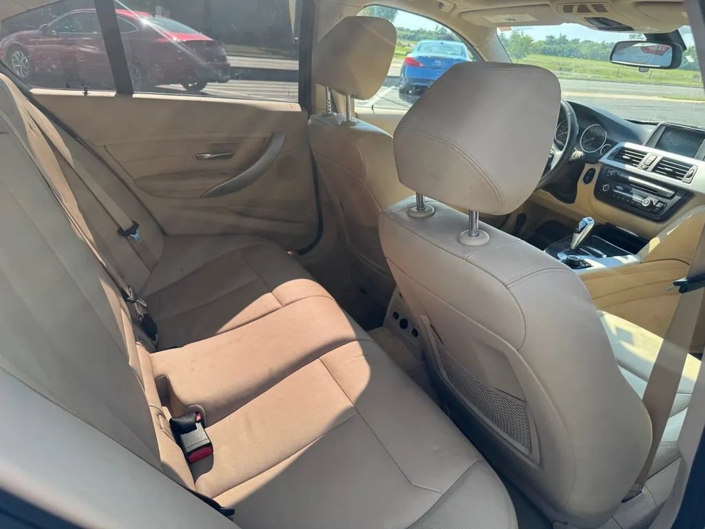 Used 2013 BMW 328i xDrive Sedan AWD/4WD image 7