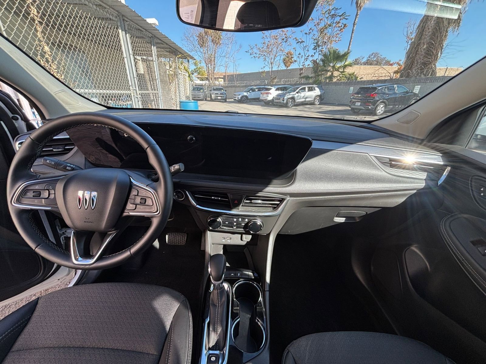 Used 2025 Buick Encore GX Preferred image 33