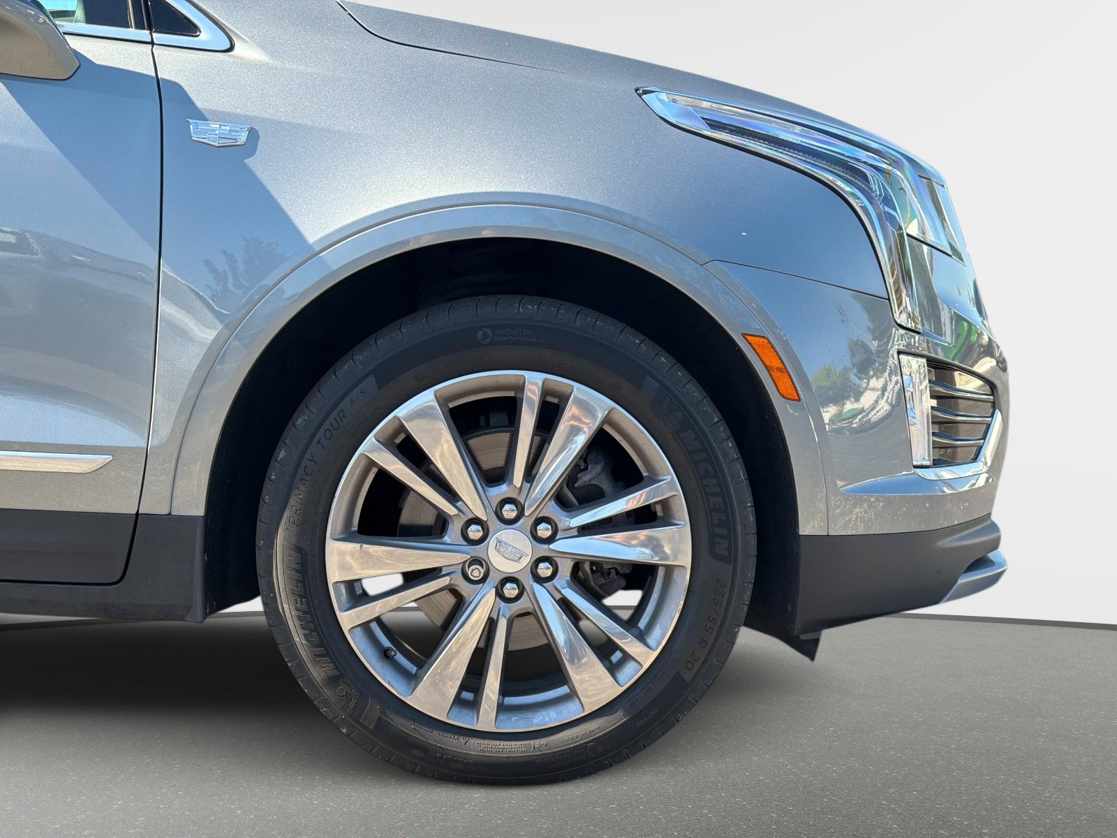 Used 2024 Cadillac XT5 Premium Luxury w/ LPO, Floor Liner Package FWD image 21