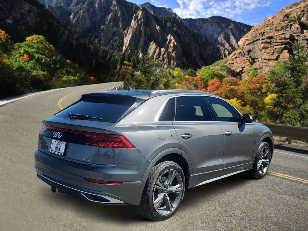 Used 2021 Audi Q8 Prestige w/ Prestige Package AWD/4WD image 3
