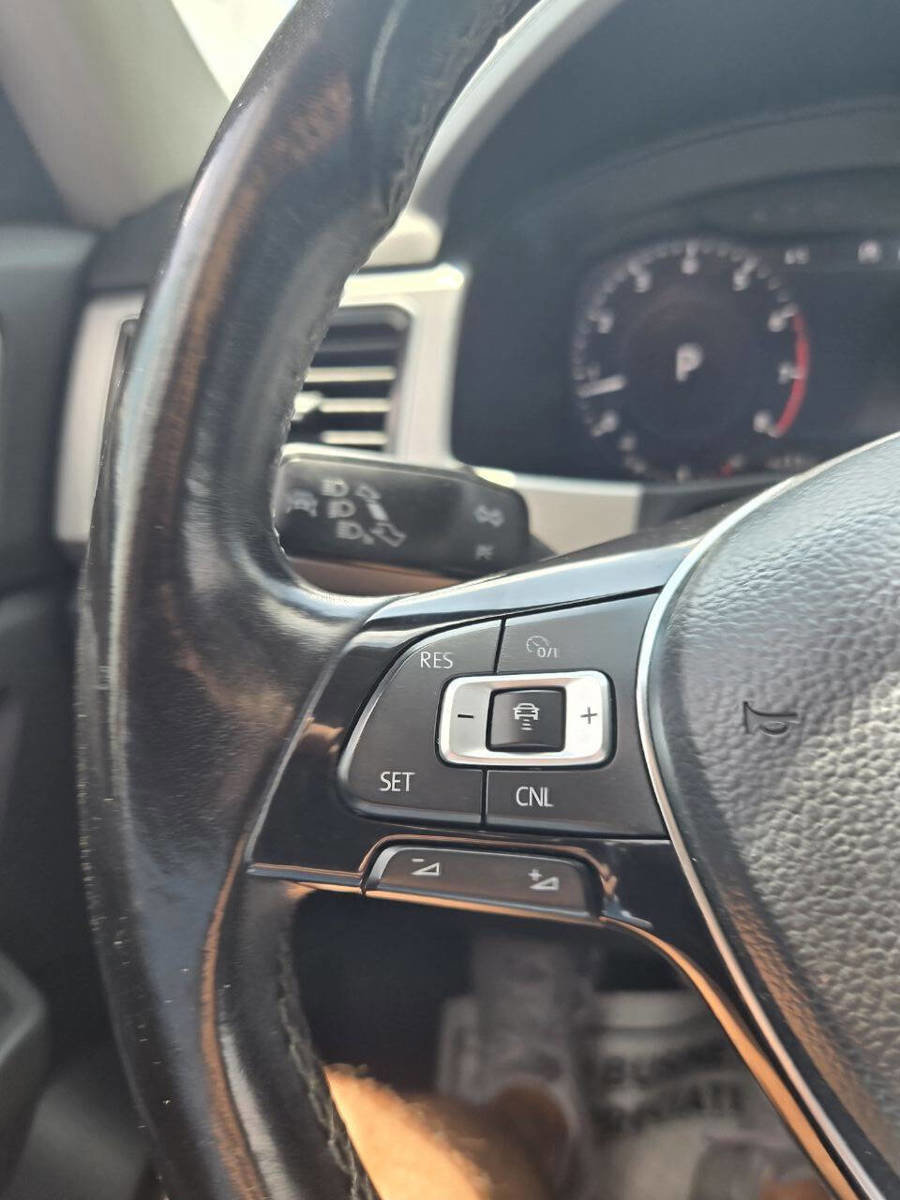 Used 2018 Volkswagen Atlas SEL Premium image 50