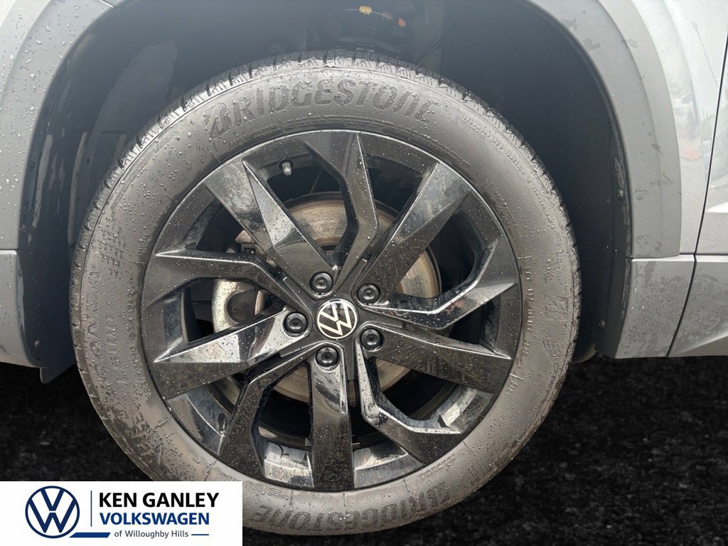 Used 2023 Volkswagen Taos SE AWD/4WD image 9