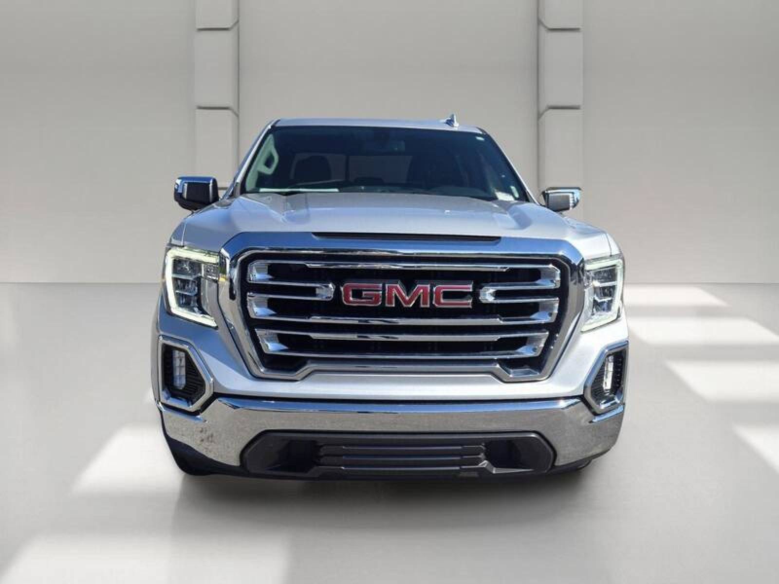 Used 2022 GMC Sierra 1500 SLT RWD image 2