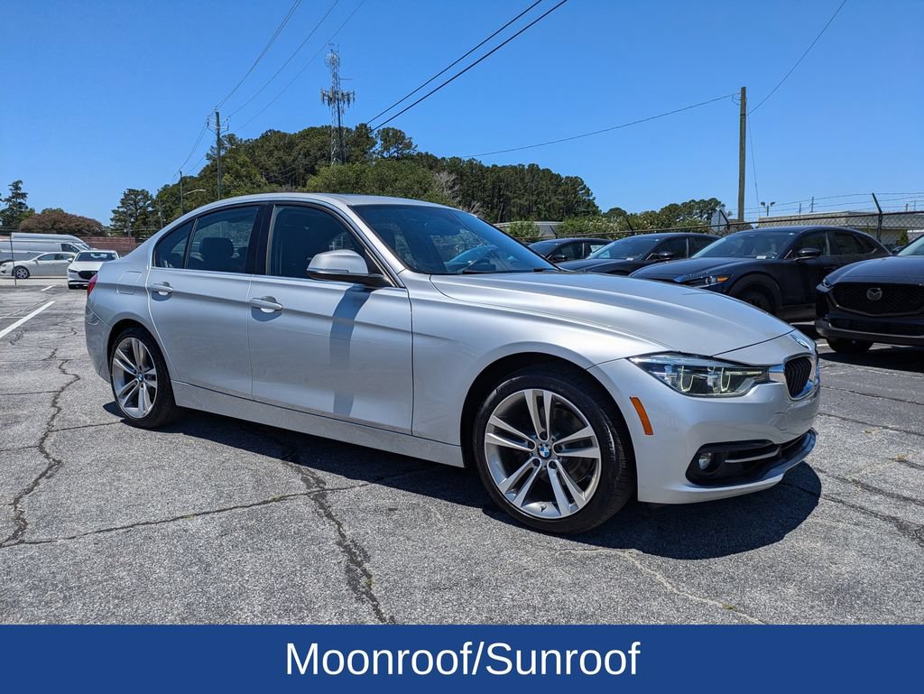 Used 2018 BMW 330i Sedan w/ Convenience Package RWD image 2