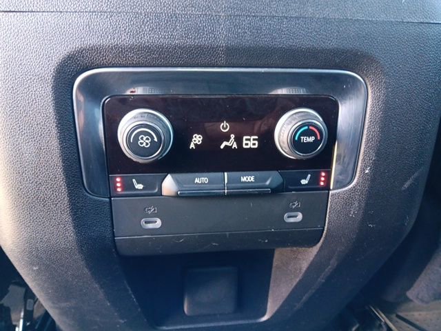 Used 2023 Chevrolet Tahoe Z71 w/ Luxury Package AWD/4WD image 29
