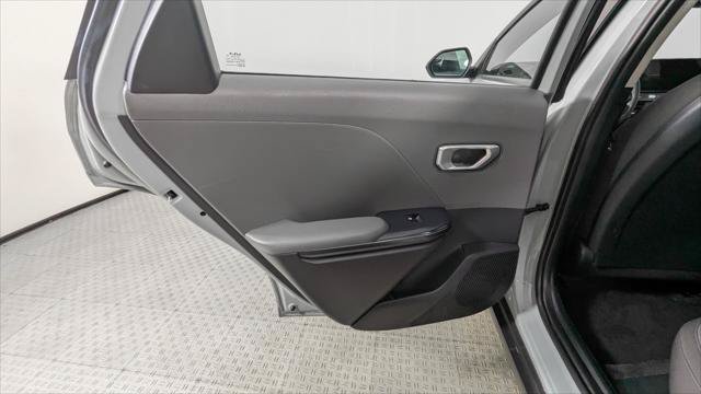 Used 2025 Kia K4 FWD image 16