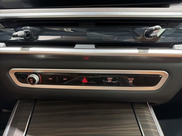 Used 2025 BMW X5 xDrive40i image 36