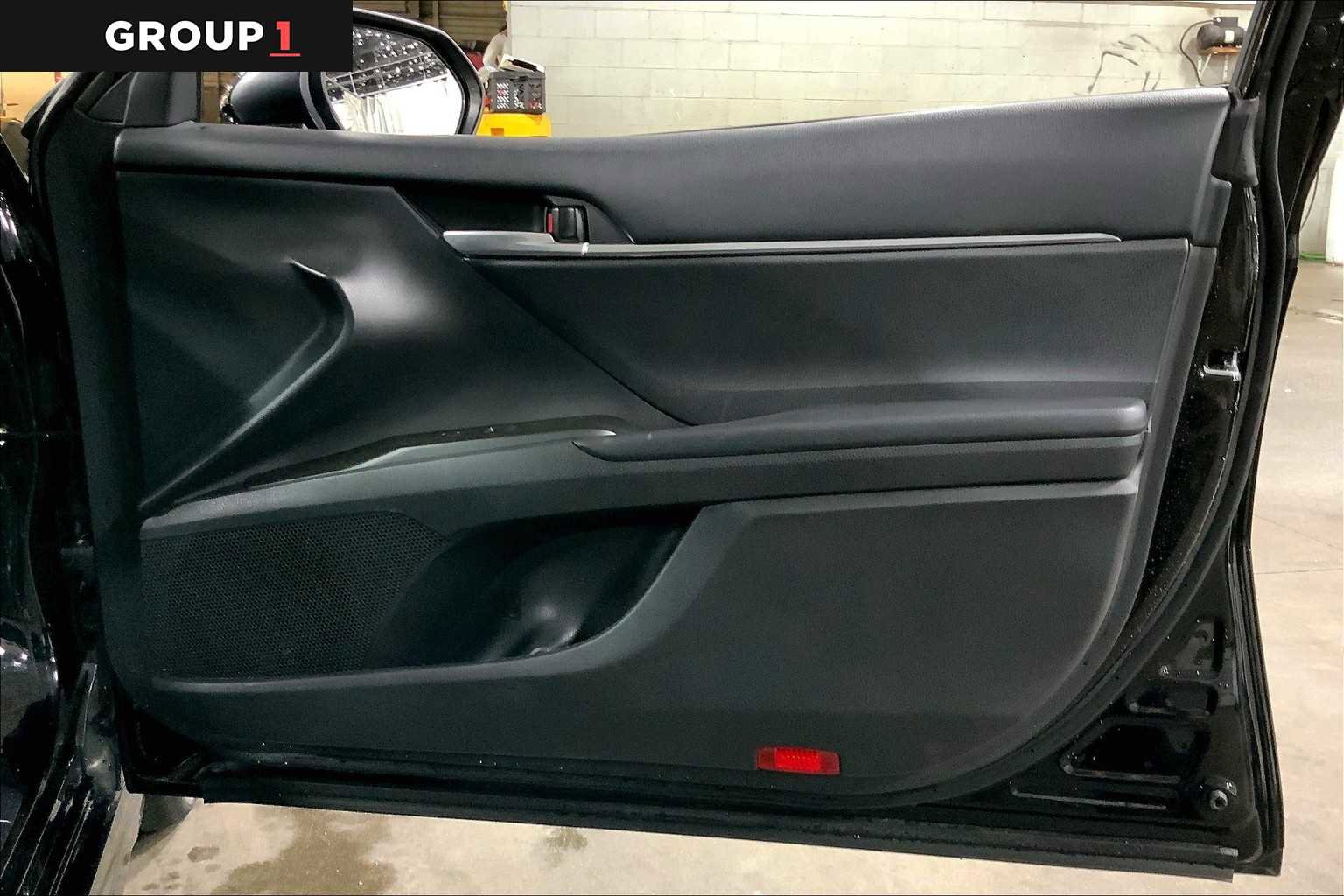 Used 2021 Toyota Camry SE w/ Cold Weather Package image 22