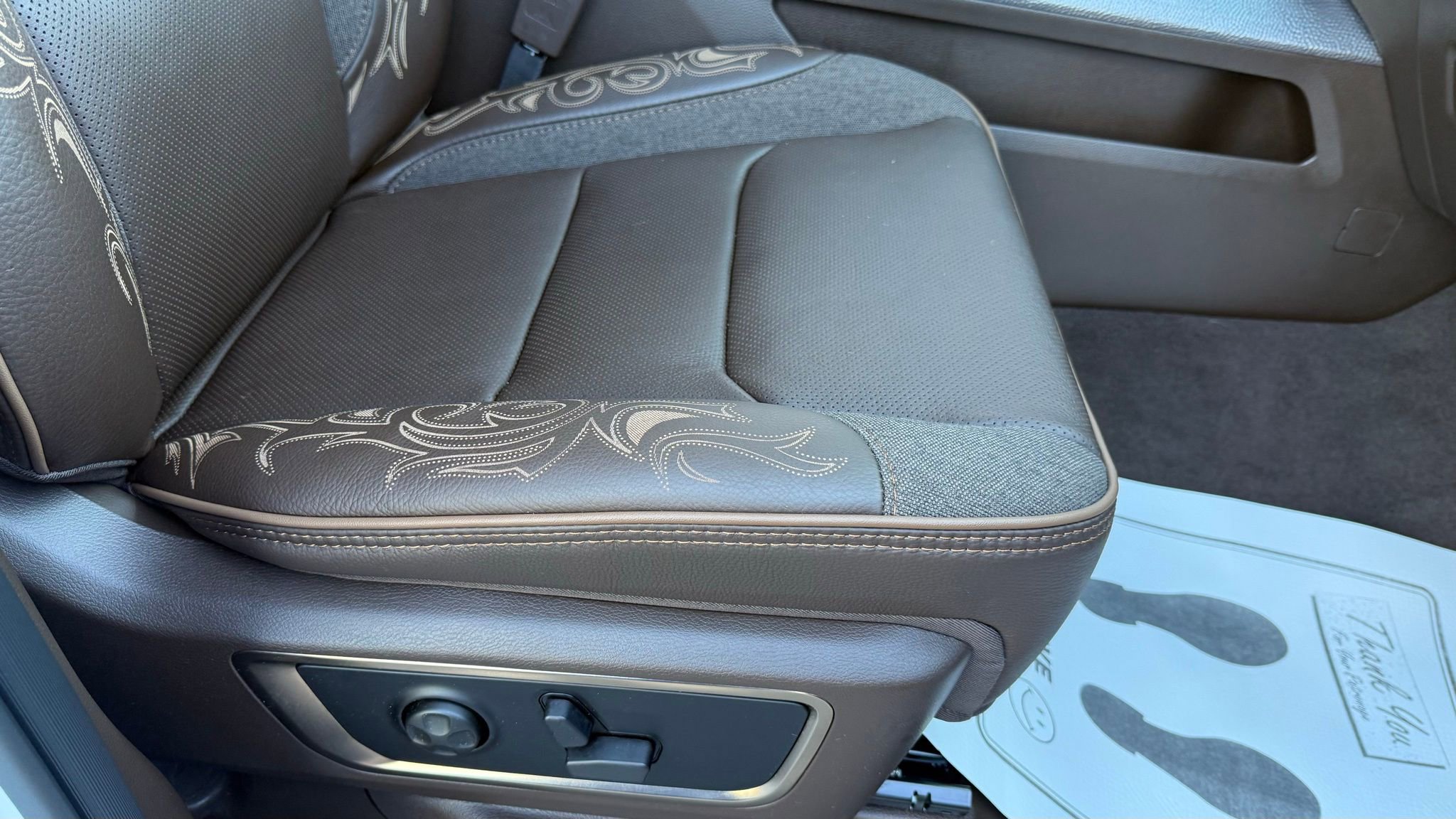 Used 2025 RAM 1500 Limited w/ Bed Utility Group image 29