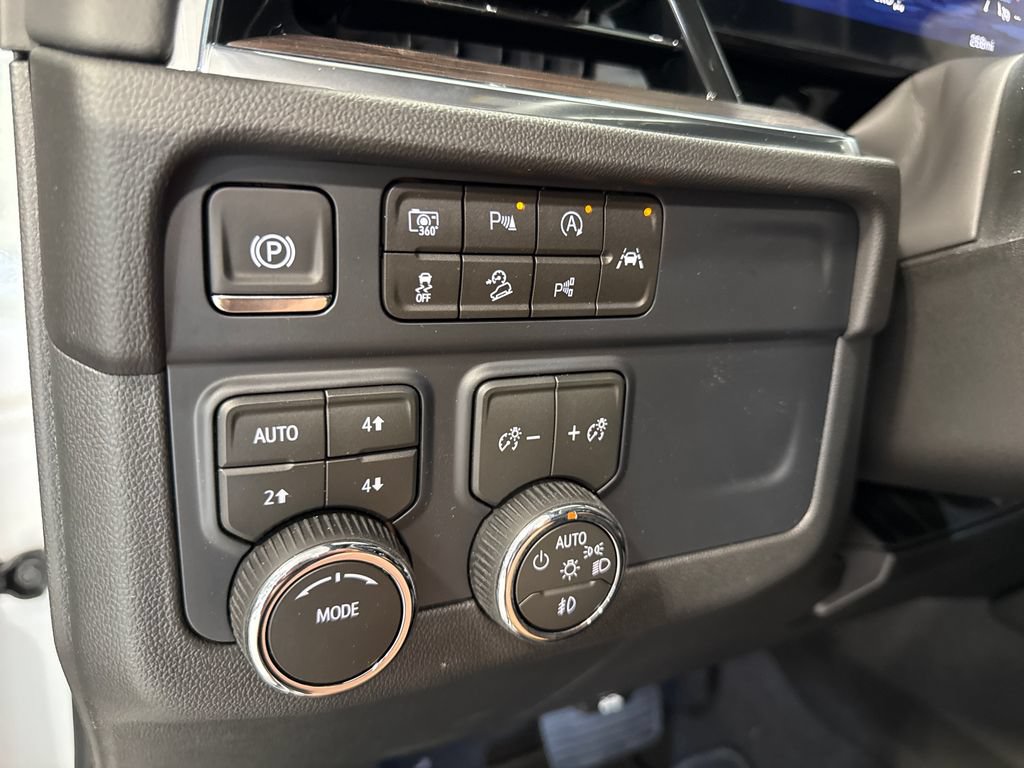 New 2026 Chevrolet Tahoe Z71 w/ Comfort Package AWD/4WD image 11