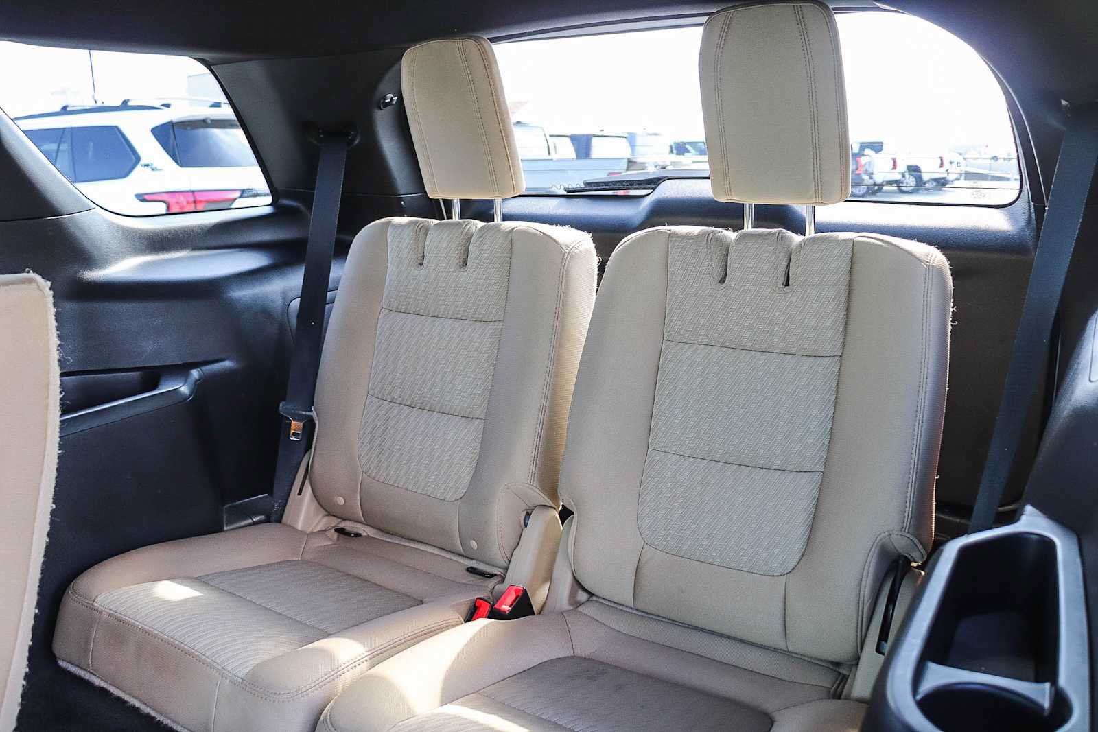 Used 2017 Ford Explorer FWD image 18