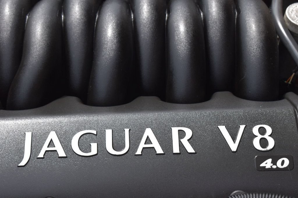 Used 2002 Jaguar XK8 Convertible RWD image 17