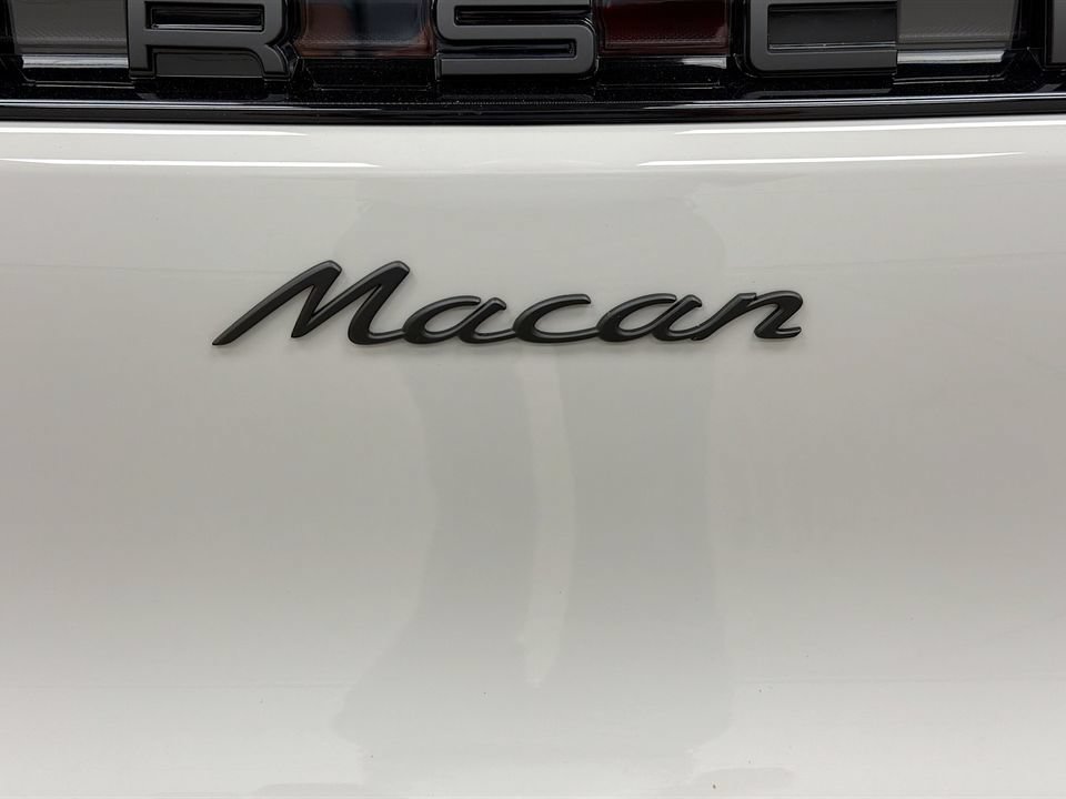 New 2026 Porsche Macan AWD/4WD image 34