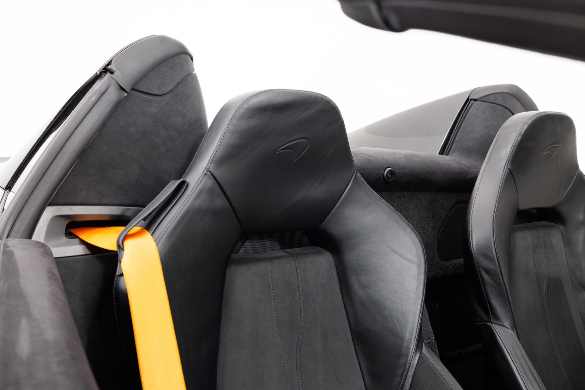 Used 2020 McLaren 600LT Spider RWD image 40